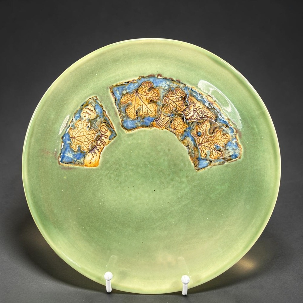 Malaysia Handicraft Studio Pottery Plate Sage Green Blue Leaf Inlay TM315L 9.75"